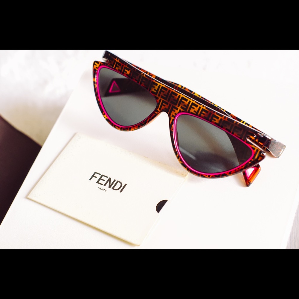 Fendi cat eye woman’s sunglasses